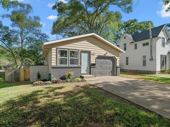 137 E 20th St, Holland, MI 49423