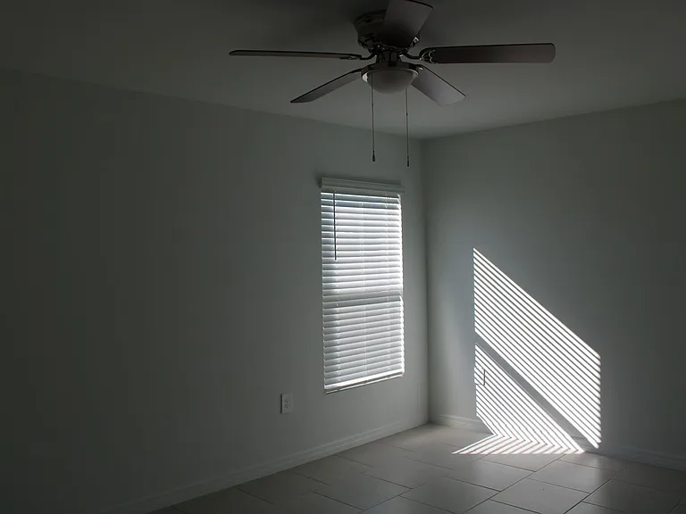 19542 Fairhill Ct — Photo 7