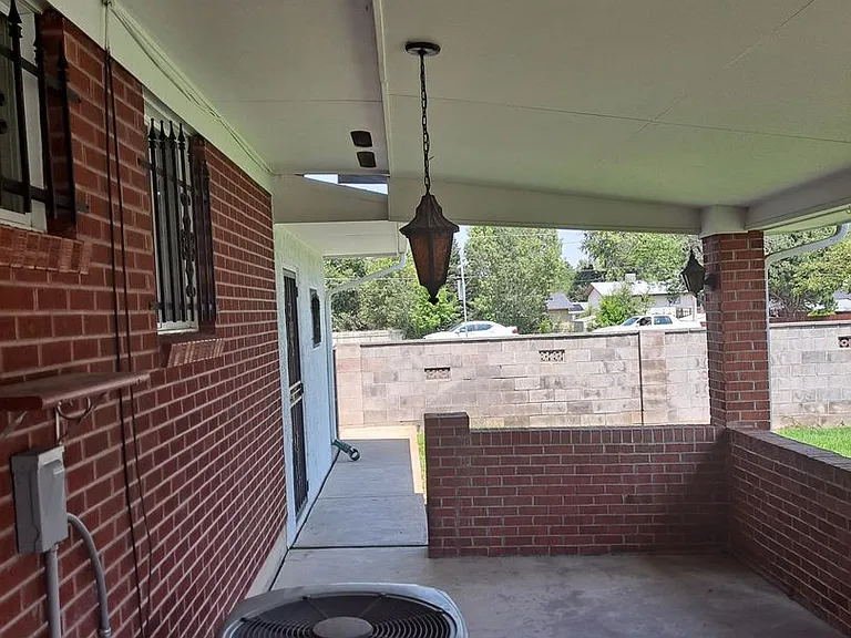 1626-1628 Hollywood Dr — Photo 30