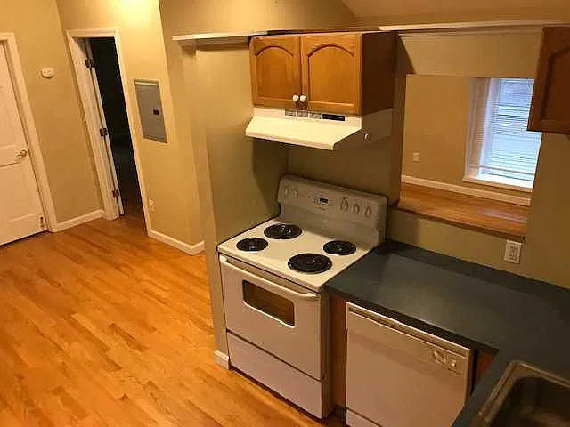 2 bed, $2,500 — Photo 3