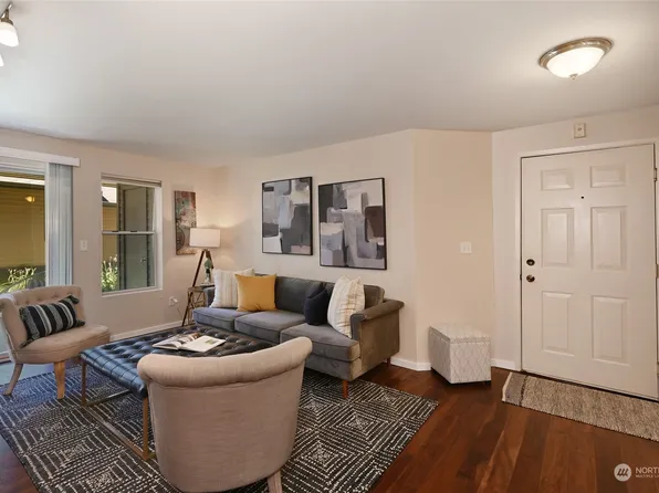 13209 Newcastle Way #C-103, Newcastle, WA 98059