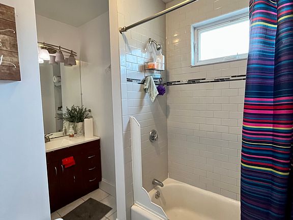5th image of 138 Sutherland Rd #2