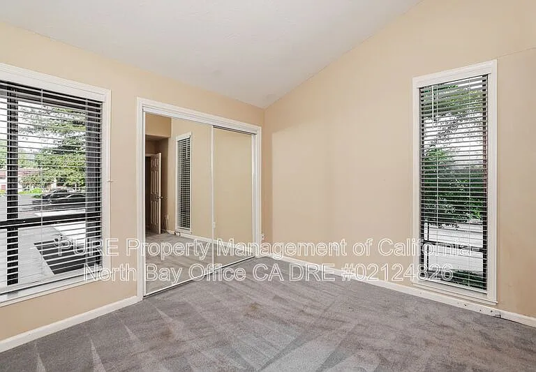 42 Redwood Ct — Photo 15
