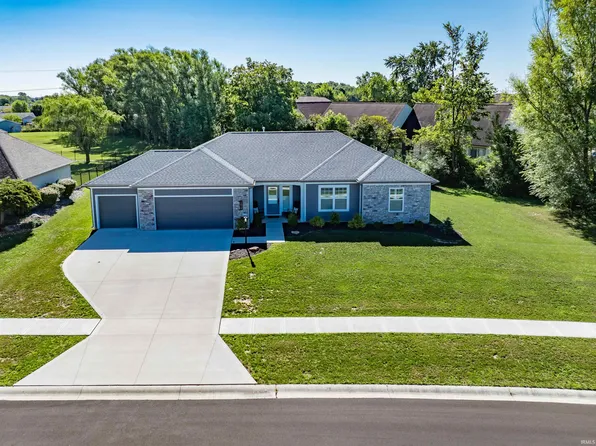 1215 Turnberry Ln, Auburn, IN 46706