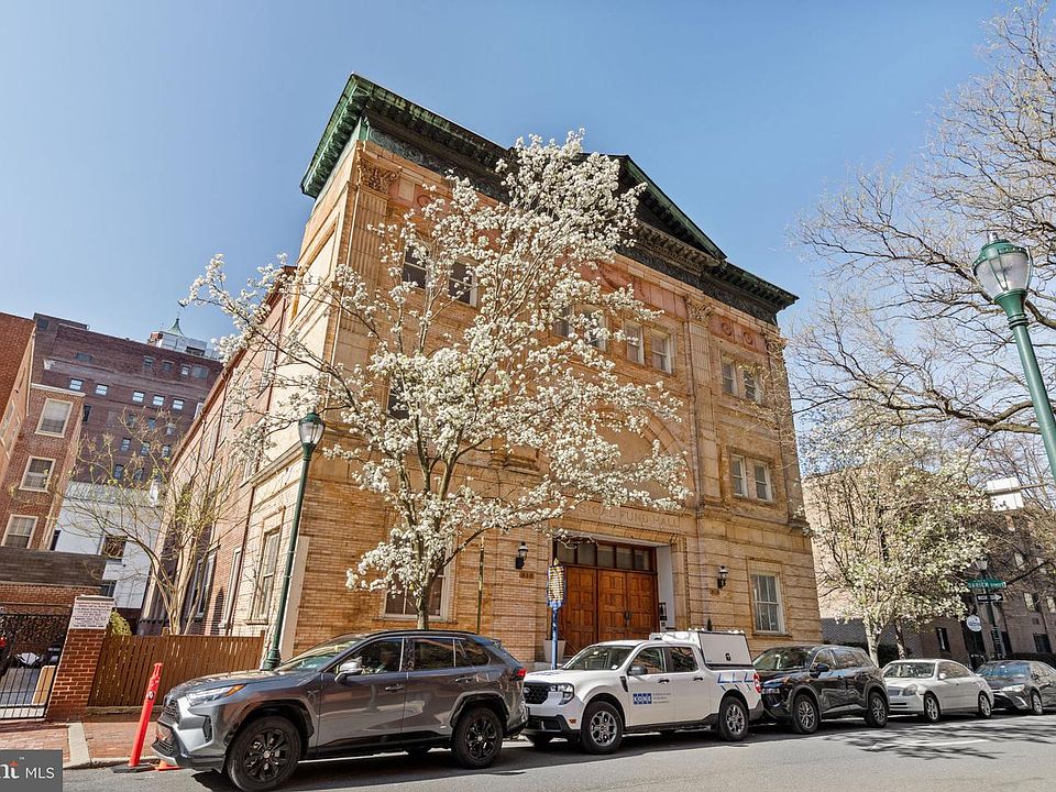 1st image of 802 Locust St #Penthouse