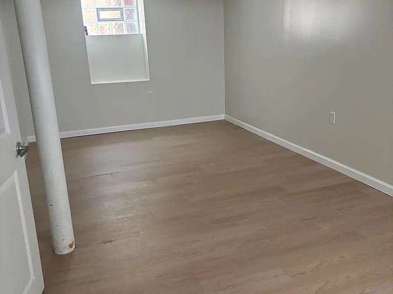 6515 Forest Ave — Photo 15