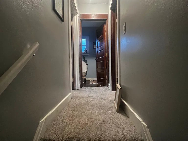 239 Illinois Ave — Photo 17