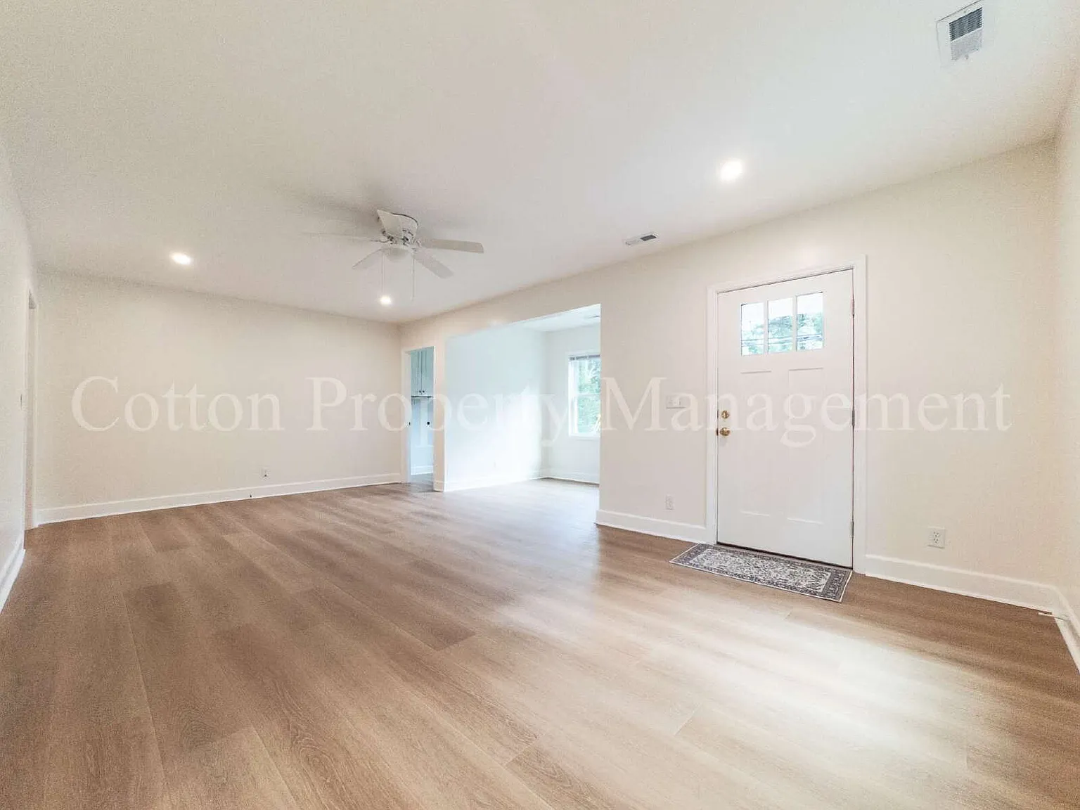 3 bed, 2.0 bath, 1260 sqft, $2,250 — Photo 4