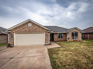1508 SE Pinewood Dr, Lawton, OK 73501