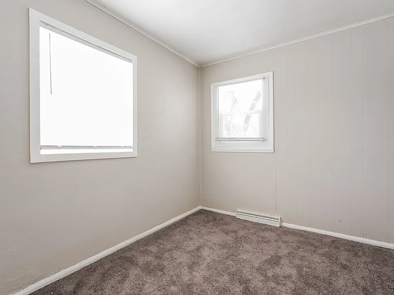 1793949_027_bedroom_13574703.jpg