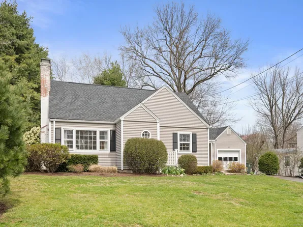 14 Greensview Drive, West Hartford, CT 06107