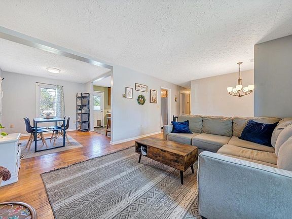 4th image of 6880 Riverbend Dr