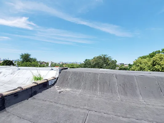 Rented by Rentall Group Inc | media 21