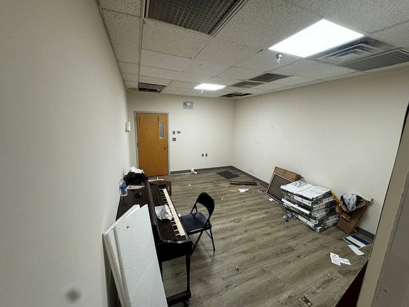 3rd image of 10075 Sandmeyer Ln Suite 1