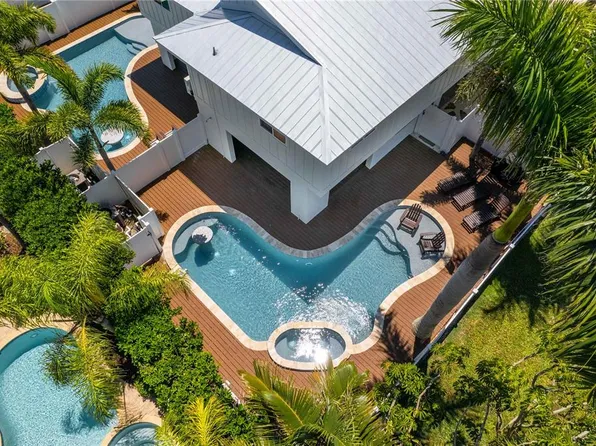 214 64th St #A, Holmes Beach, FL 34217