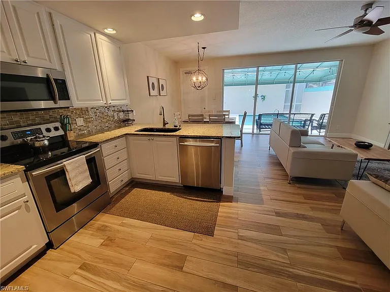 3536 Islandwalk Cir — Photo 13
