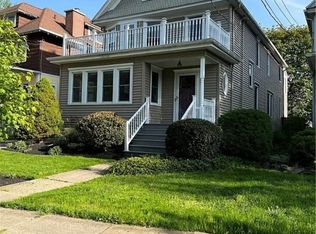 151 Eagle St, Williamsville, NY 14221