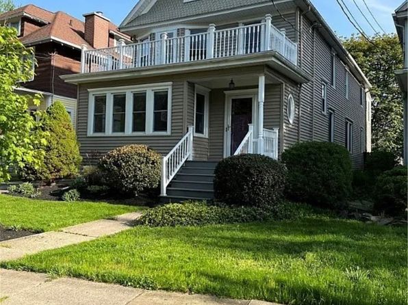 151 Eagle St