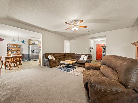 3rd image of 211 McCullough Loop