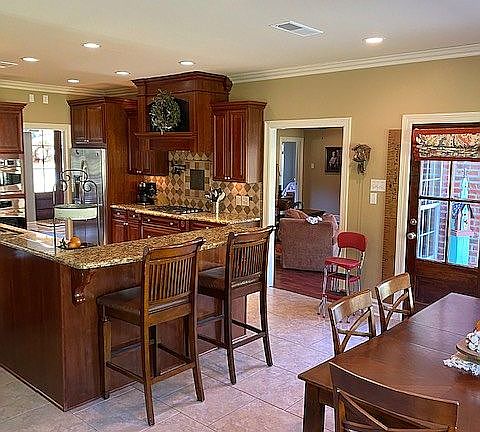 3rd image of 1201 Cypress Glen Dr