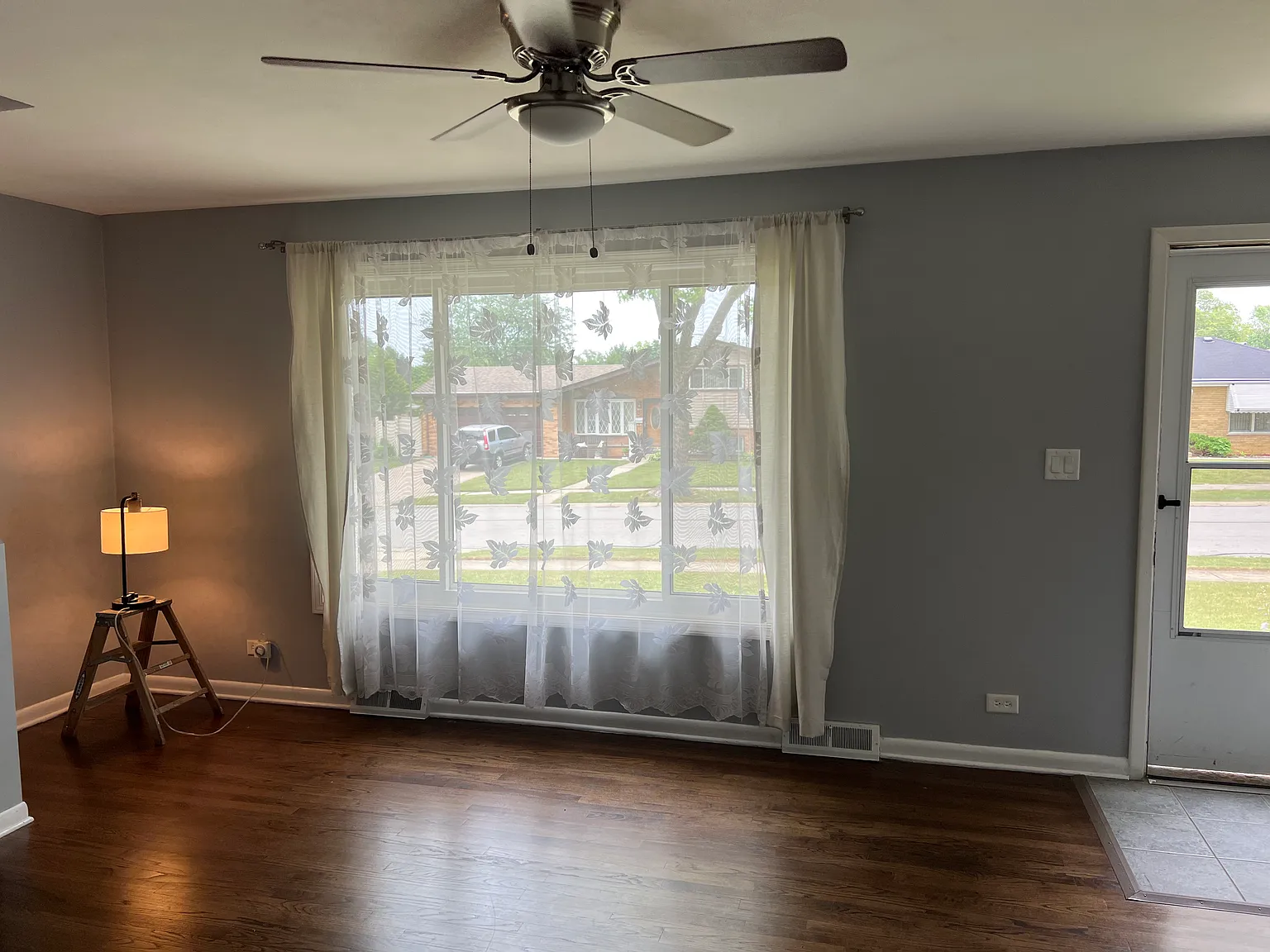 714 N Craig Pl — Photo 4