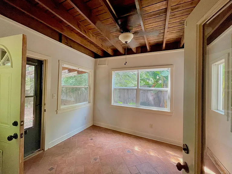 253 Solamere Ln — Photo 19