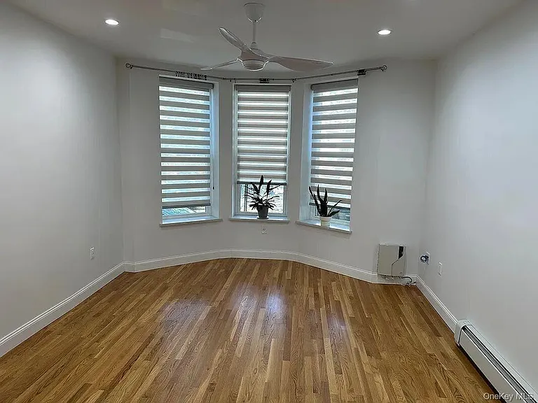 6026 71st Ave — Photo 3