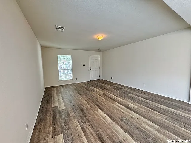 4 bed, 2.5 bath, 2485 sqft, $2,099 — Photo 2