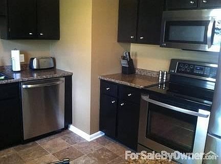 2nd image of 6 Oakwood Dr