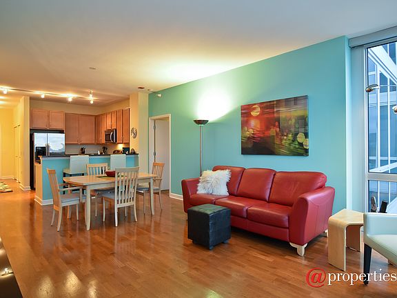 Kitchen / Living Room