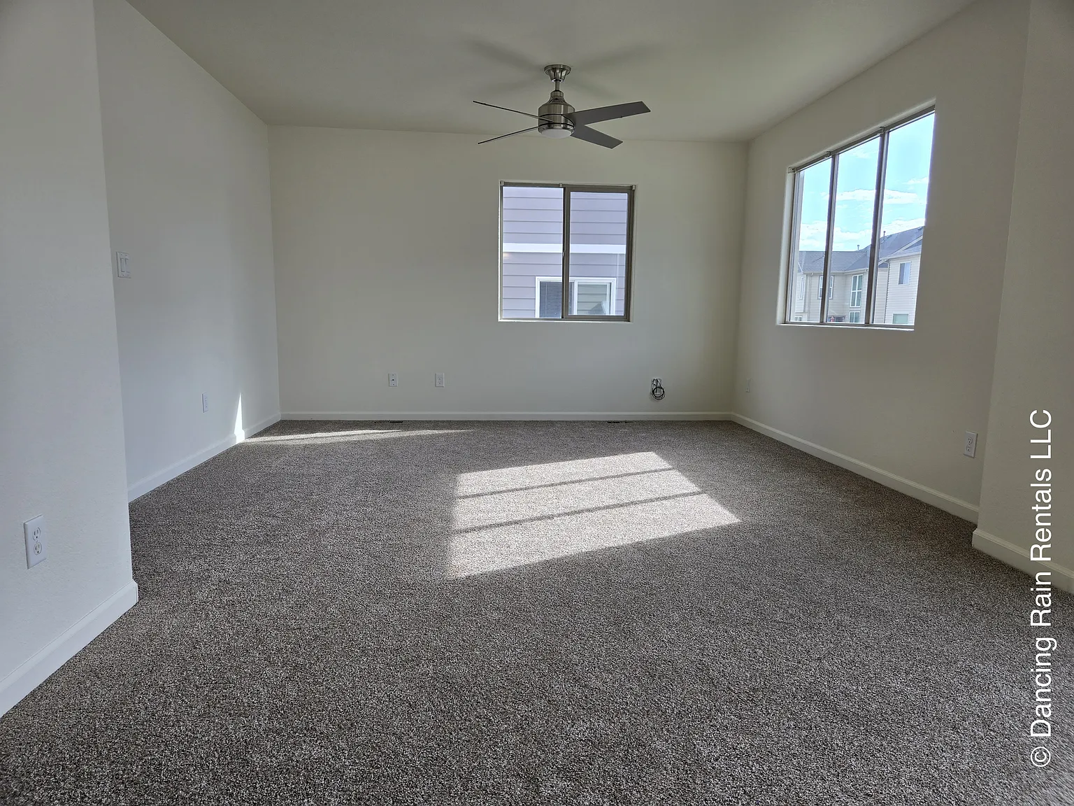 3 bed, 2.5 bath, 2038 sqft, $2,200 — Photo 3