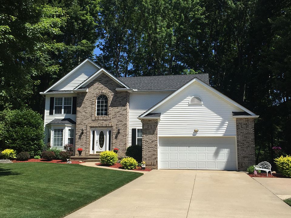 1st image of 51 Pin Oak Cir