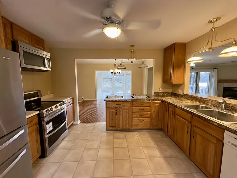 690 Terrace Lake Rd — Photo 16