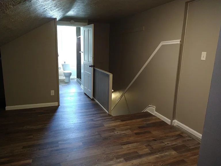4600 Vine St — Photo 7