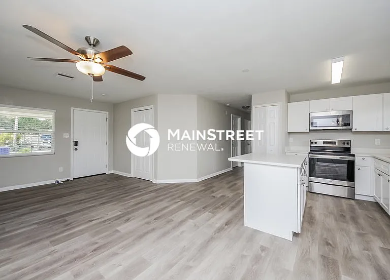 703 Malcom Rd — Photo 4