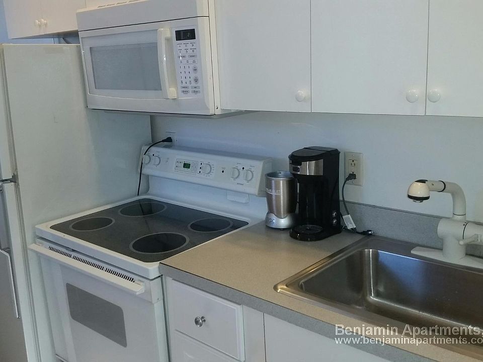 2nd image of 2 Chestnut Hill Ave APT 4C