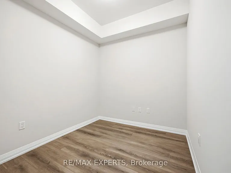 9000 Jane St #1220 — Photo 8