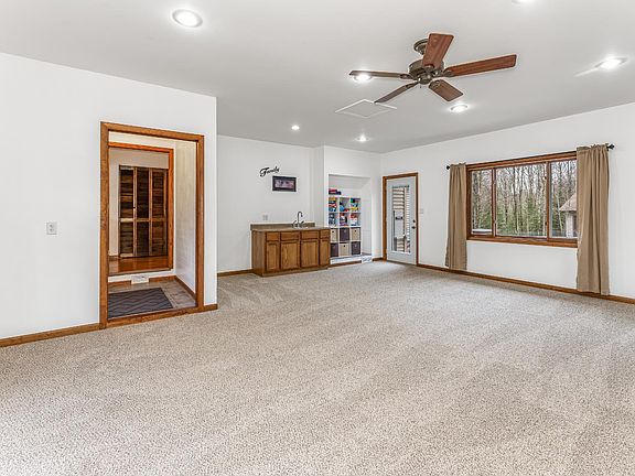 3rd image of 4293 Clover Valley Rd