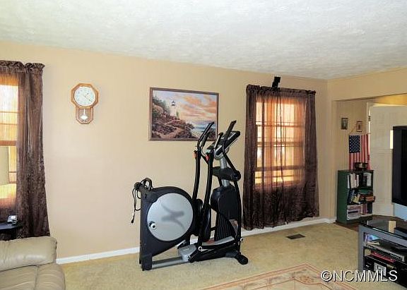 2nd image of 2270 Glenheath Dr