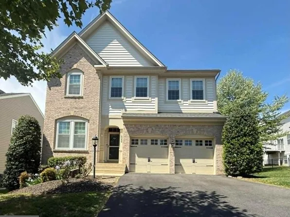 16380 Rusty Rudder Dr, Woodbridge, VA 22191
