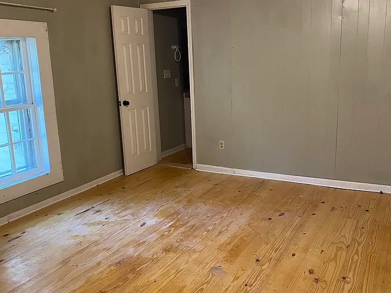 448 Fawn Grove Rd — Photo 4