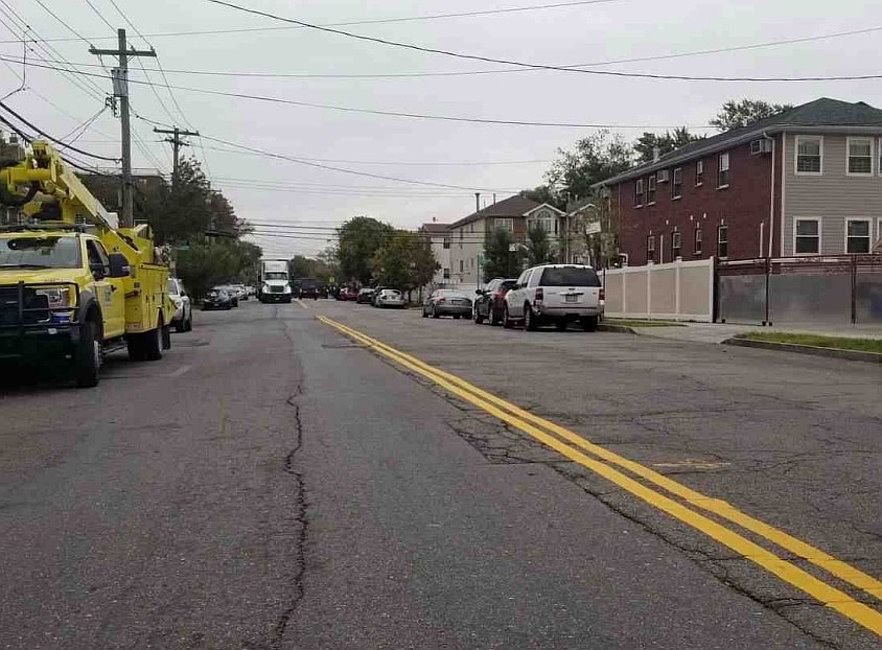 Exterior Neighborhood (street photo)