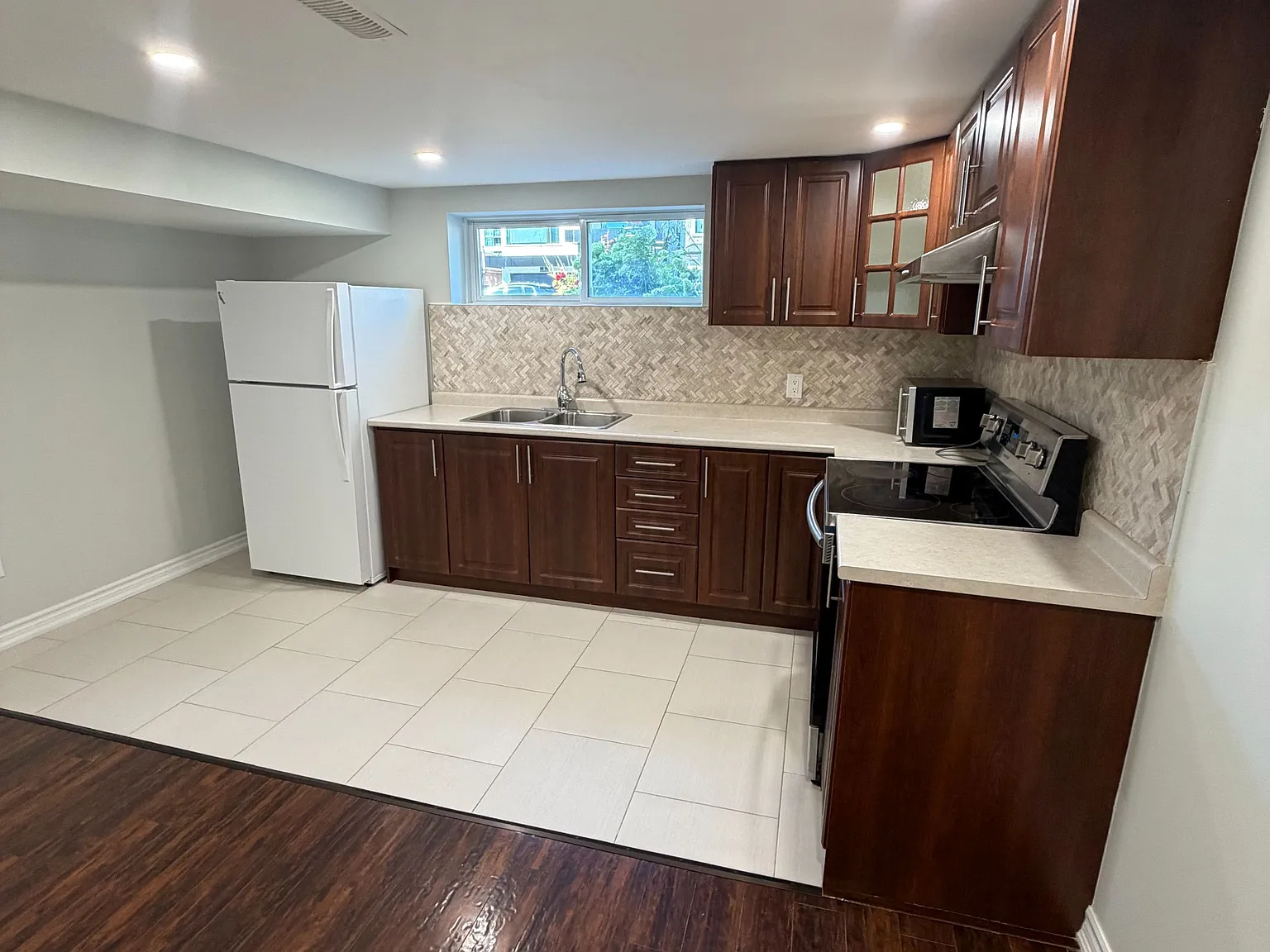 2 bed, $2,500 — Photo 2