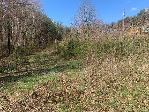 3rd image of 2625 Route Davis Rd