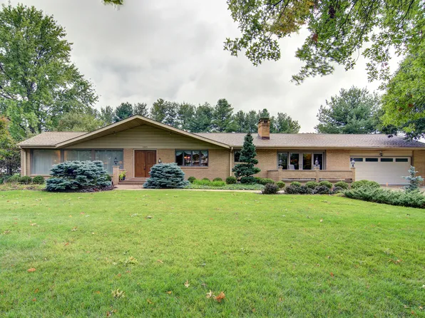 3903 19th Ave, Sterling, IL 61081