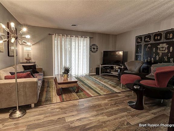 2nd image of 30 Lunsford Ln