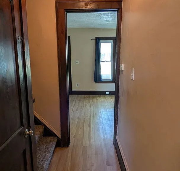 443 W Thornton St — Photo 17