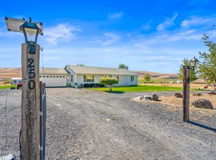 250 Moody Rd, Moxee, WA 98936