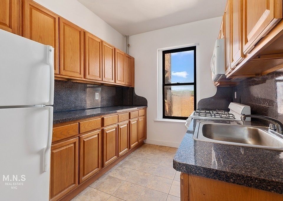 1st image of 2 Seaman Ave APT 2K