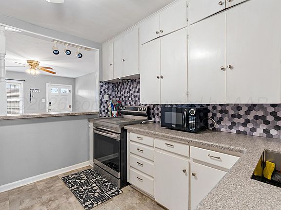 5th image of 4236 SW 13th Ave